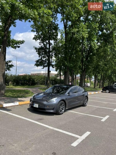 Tesla Model 3 2018