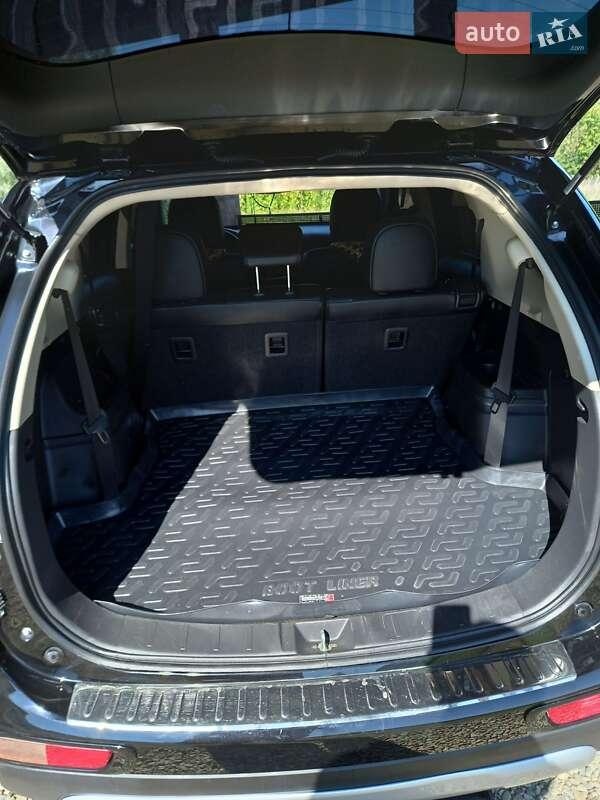 Mitsubishi Outlander 2014