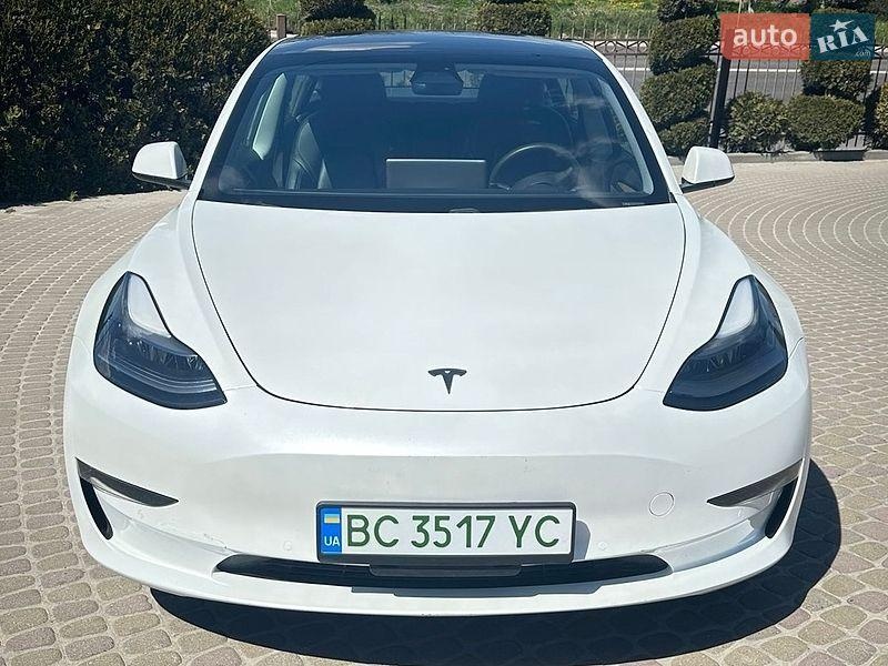 Tesla Model 3 2021