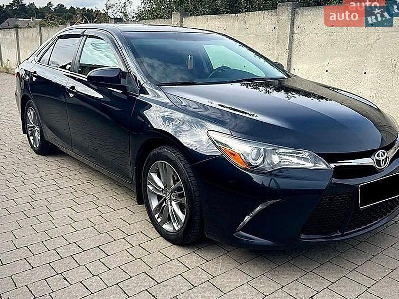 Toyota Camry 2016