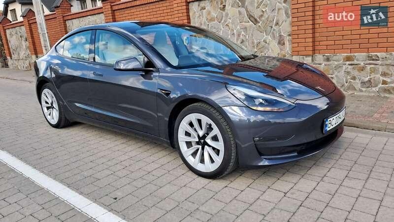 Tesla Model 3 2023
