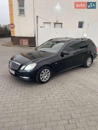 Mercedes-Benz E-Class 2010