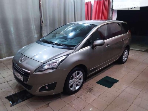 Peugeot 5008 2015