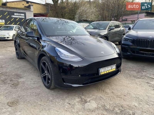 Tesla Model Y 2020