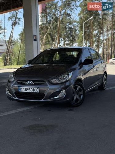 Hyundai Accent 2013