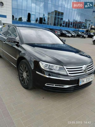 Volkswagen Phaeton 2011