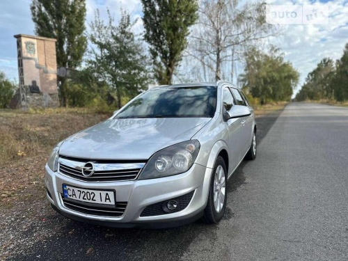 Opel Astra 2010