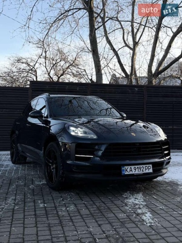 Porsche Macan 2021