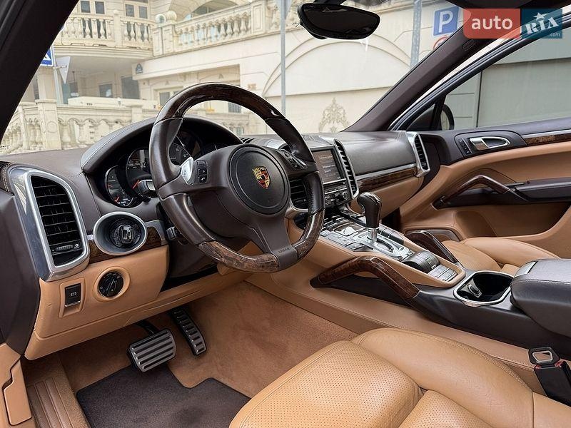 Porsche Cayenne 2011