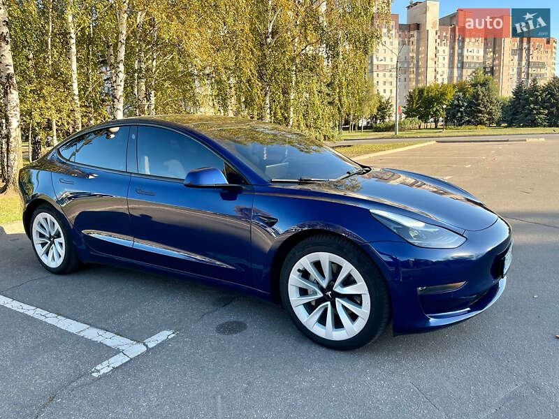 Tesla Model 3 2022