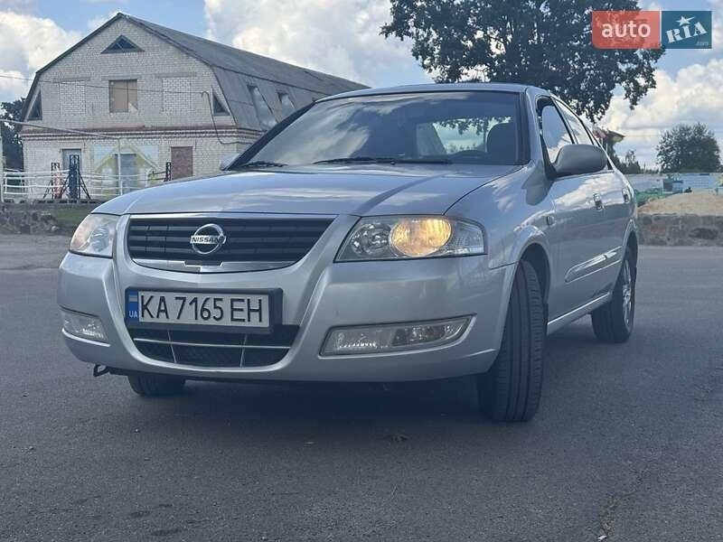 Nissan Almera 2010