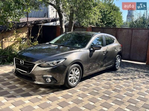 Mazda 3 2015