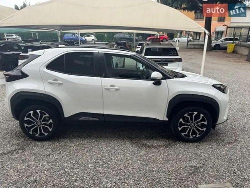 Toyota Yaris Cross 2024