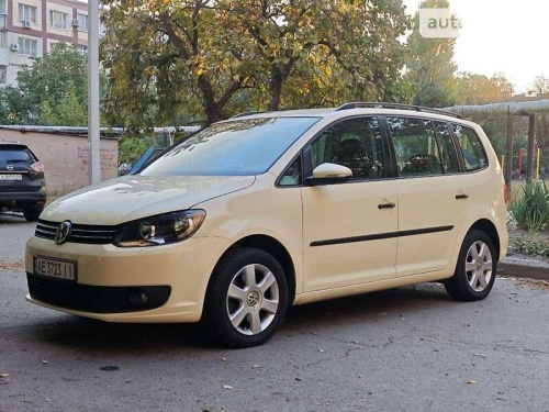 Volkswagen Touran 2011