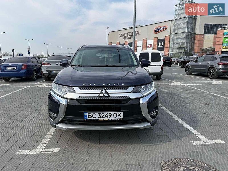 Mitsubishi Outlander 2016