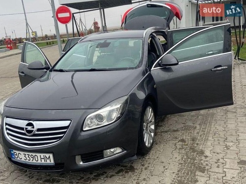 Opel Insignia 2011