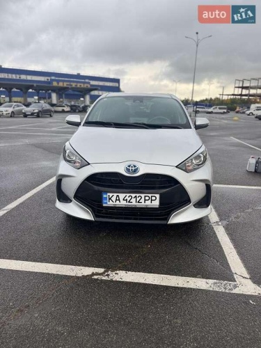 Toyota Yaris 2021
