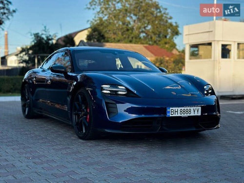 Porsche Taycan 2023