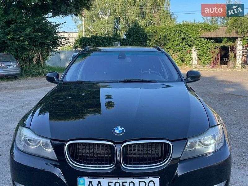 BMW 3 Series 2011