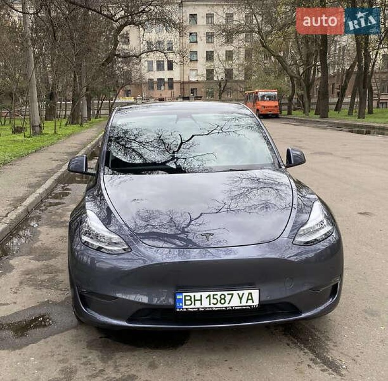 Tesla Model Y 2020