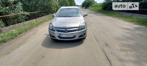 Opel Astra 2010