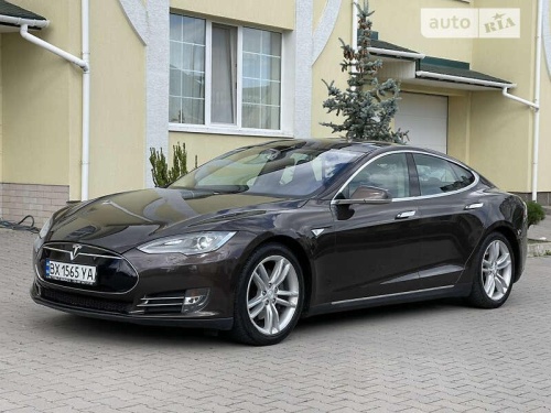 Tesla Model S 2013