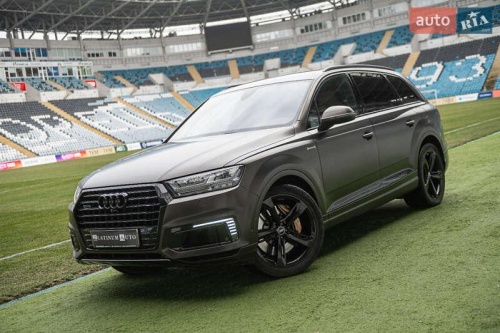 Audi Q7 e-tron 2016