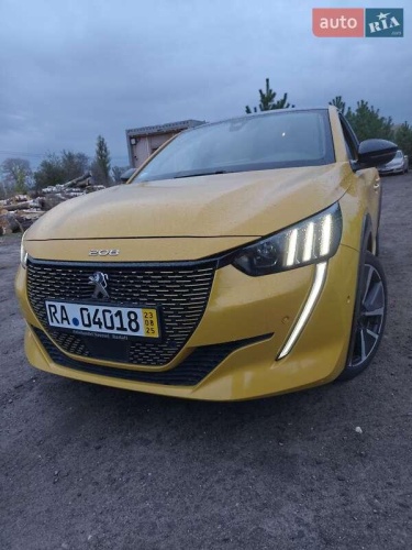 Peugeot 208 2021
