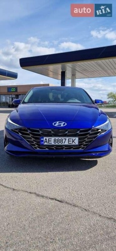 Hyundai Elantra 2023