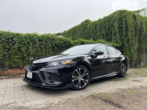 Toyota Camry 2018