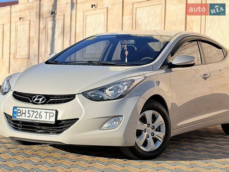 Hyundai Elantra 2011