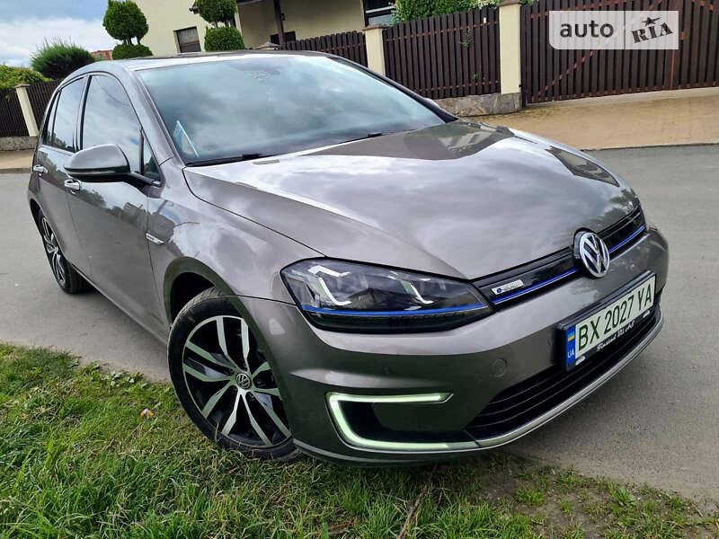 Volkswagen e-Golf 2015
