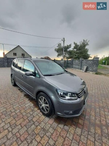 Volkswagen Touran 2012