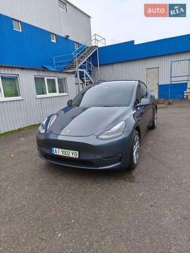 Tesla Model Y 2023
