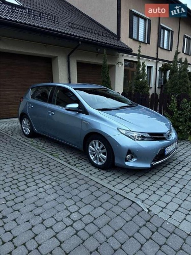 Toyota Auris 2013