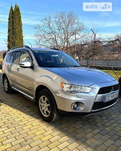 Mitsubishi Outlander 2011
