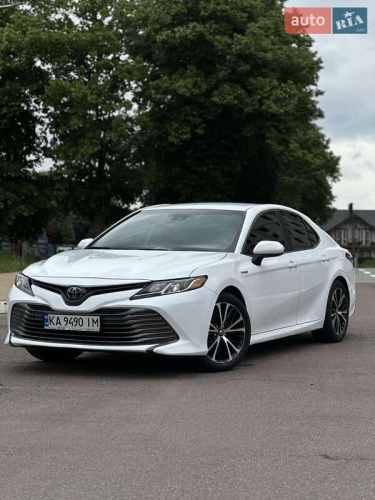 Toyota Camry 2019
