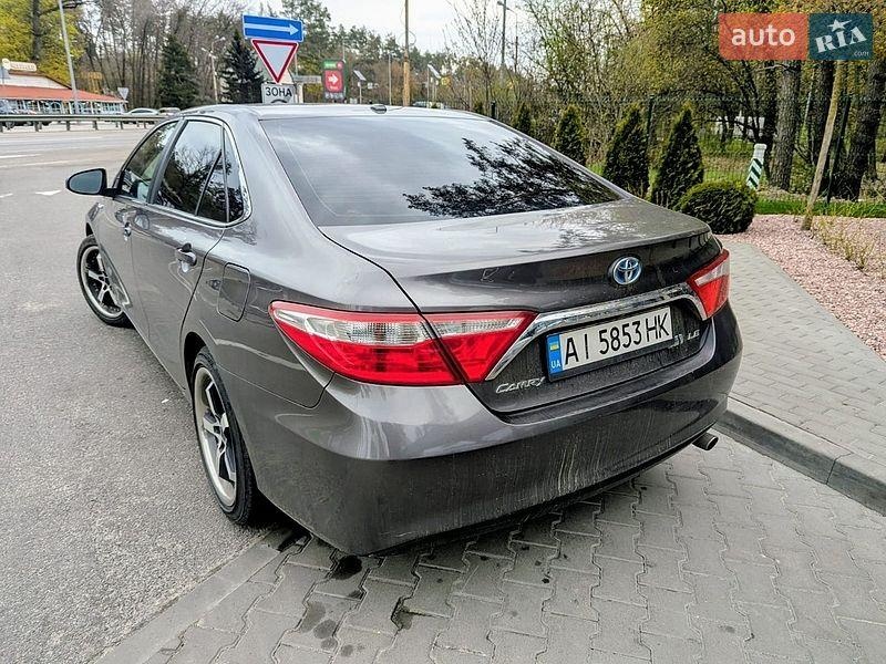 Toyota Camry 2016
