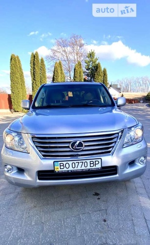 Lexus LX 2011