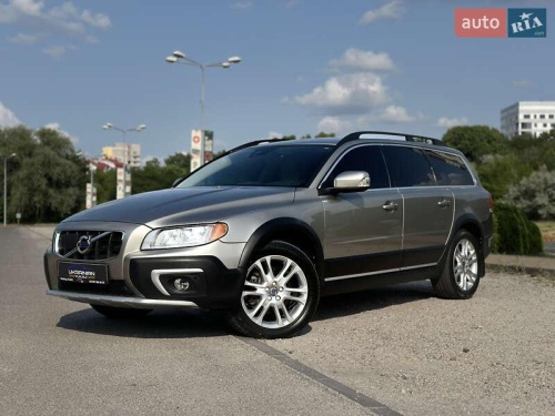 Volvo XC70 2015