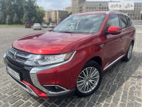 Mitsubishi Outlander 2020