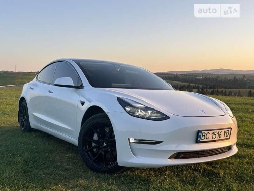 Tesla Model 3 2020