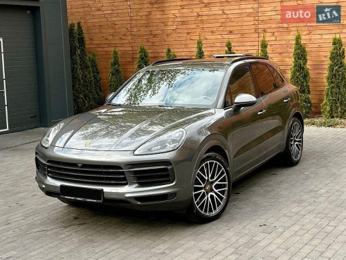 Porsche Cayenne 2021