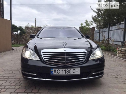 Mercedes-Benz S-Class 2012