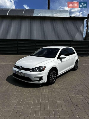Volkswagen e-Golf 2015