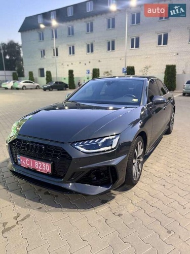 Audi A4 2021