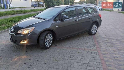 Opel Astra 2011