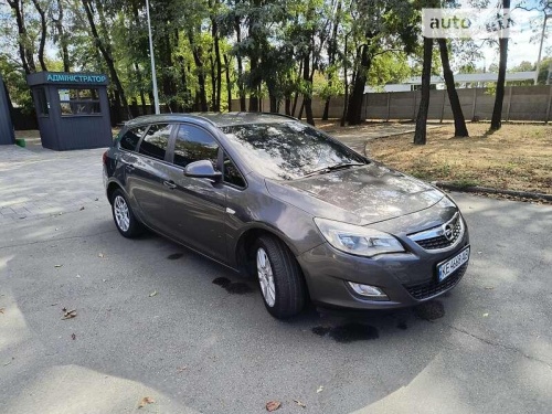 Opel Astra 2012