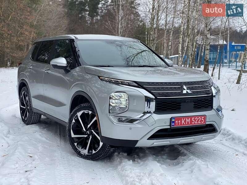 Mitsubishi Outlander 2024