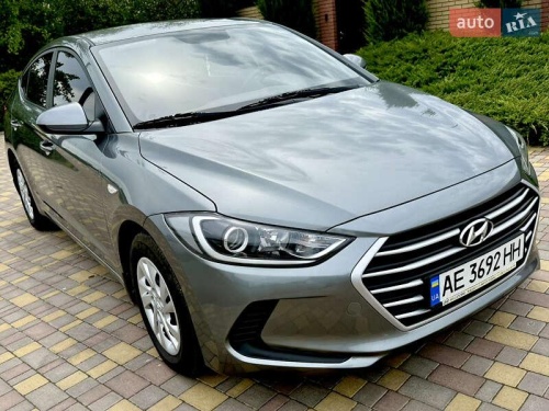 Hyundai Elantra 2016